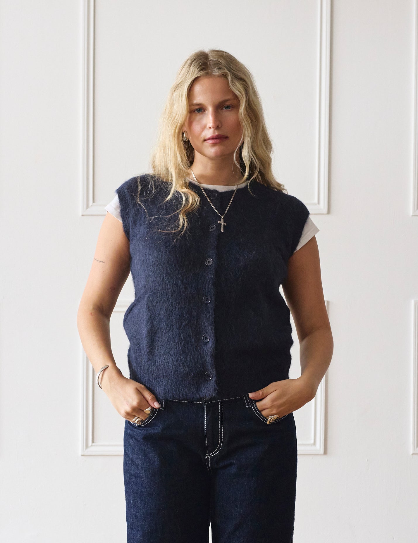 MINKA_DINK_KNIT_VEST_NAVY_1.jpg