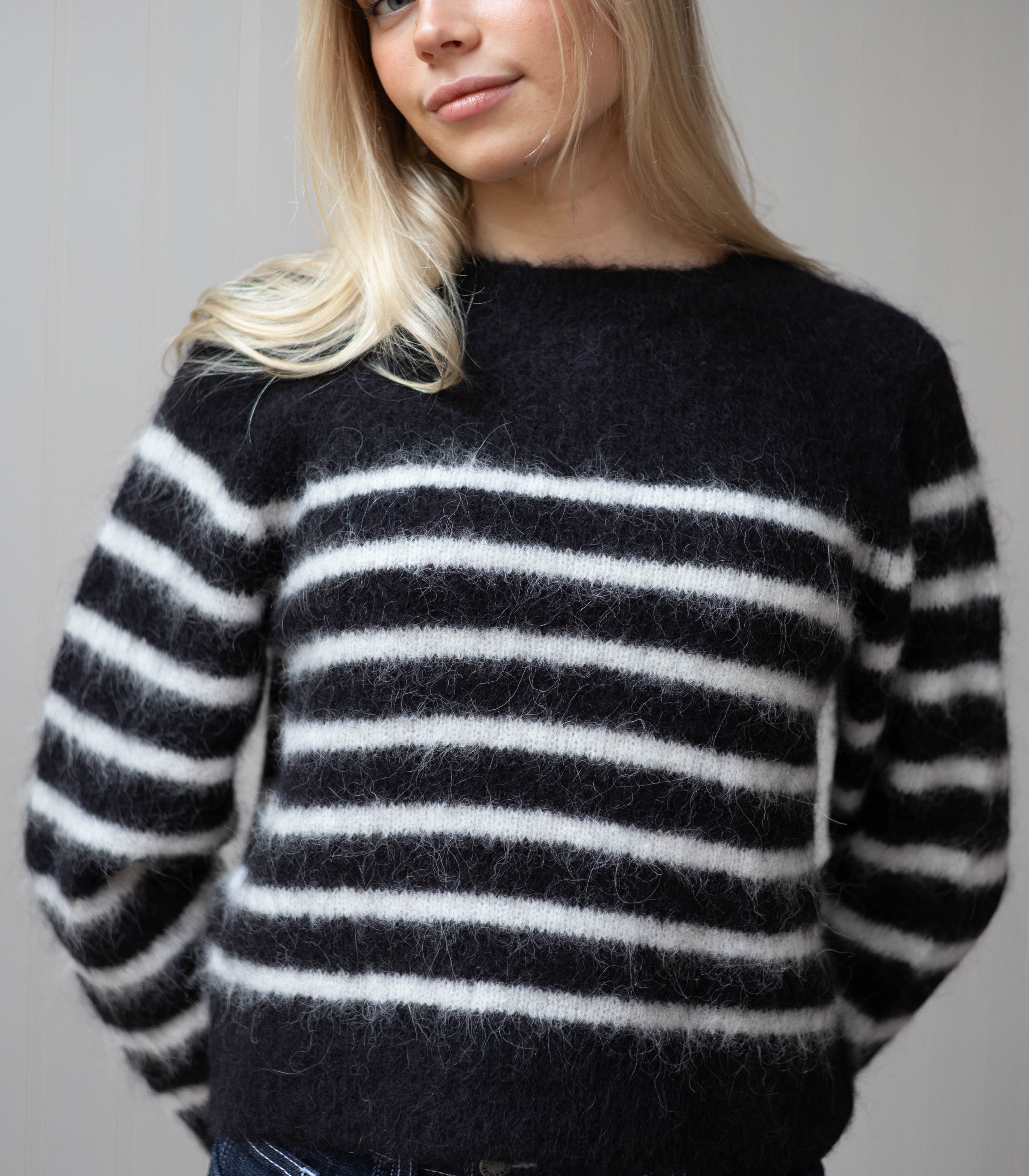 Cara Jumper - Black & White