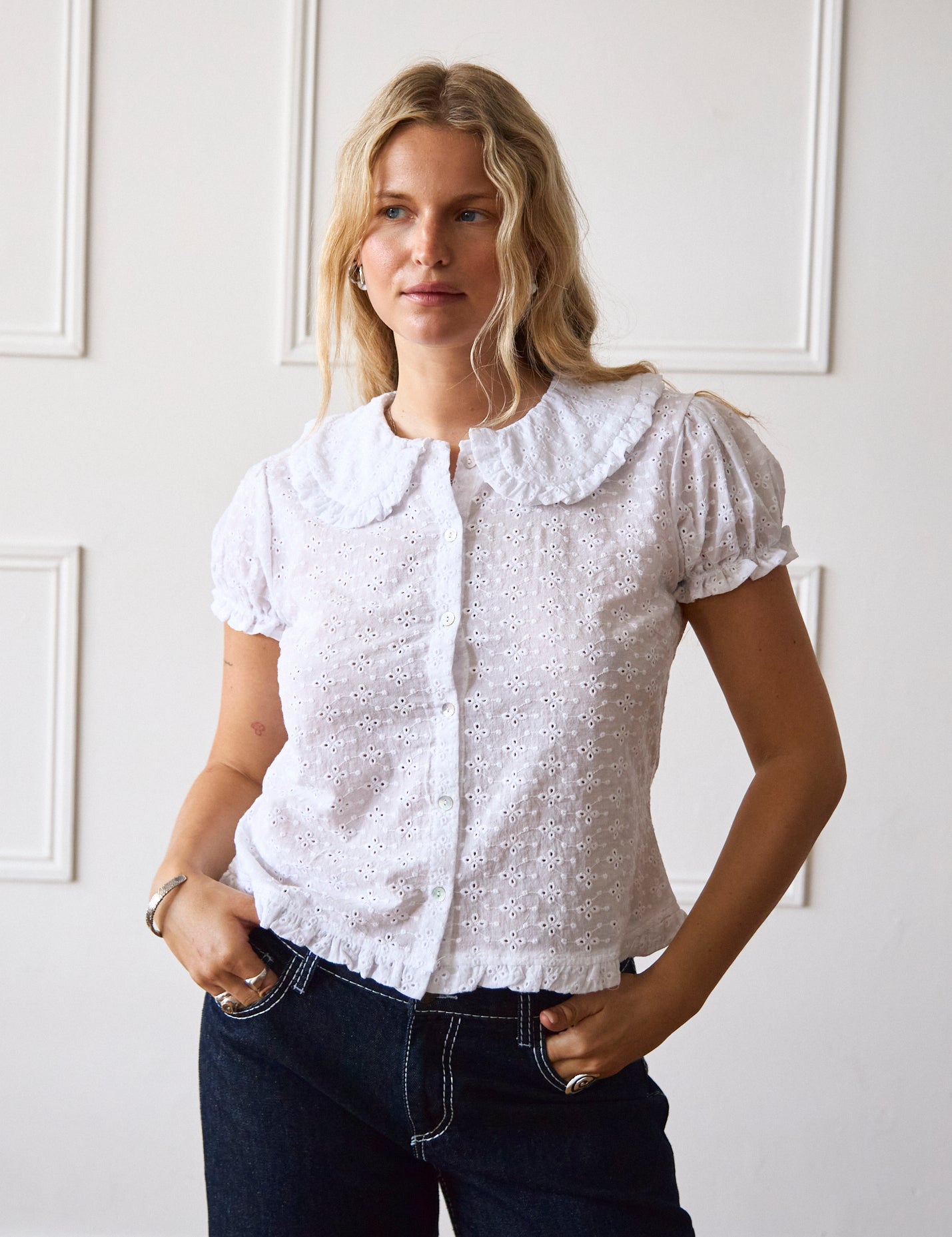 MINKA_DINK_DETAILS_BONNIE_BLOUSE_WHITE_2.jpg