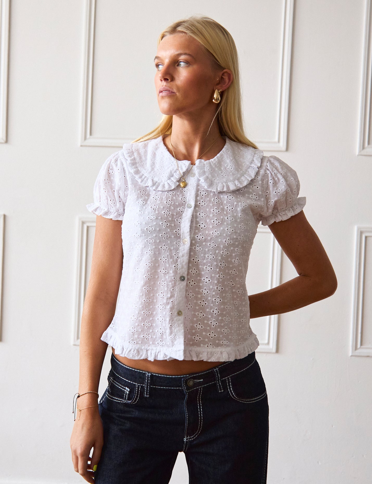 MINKA_DINK_DETAILS_BONNIE_BLOUSE_WHITE_4.jpg