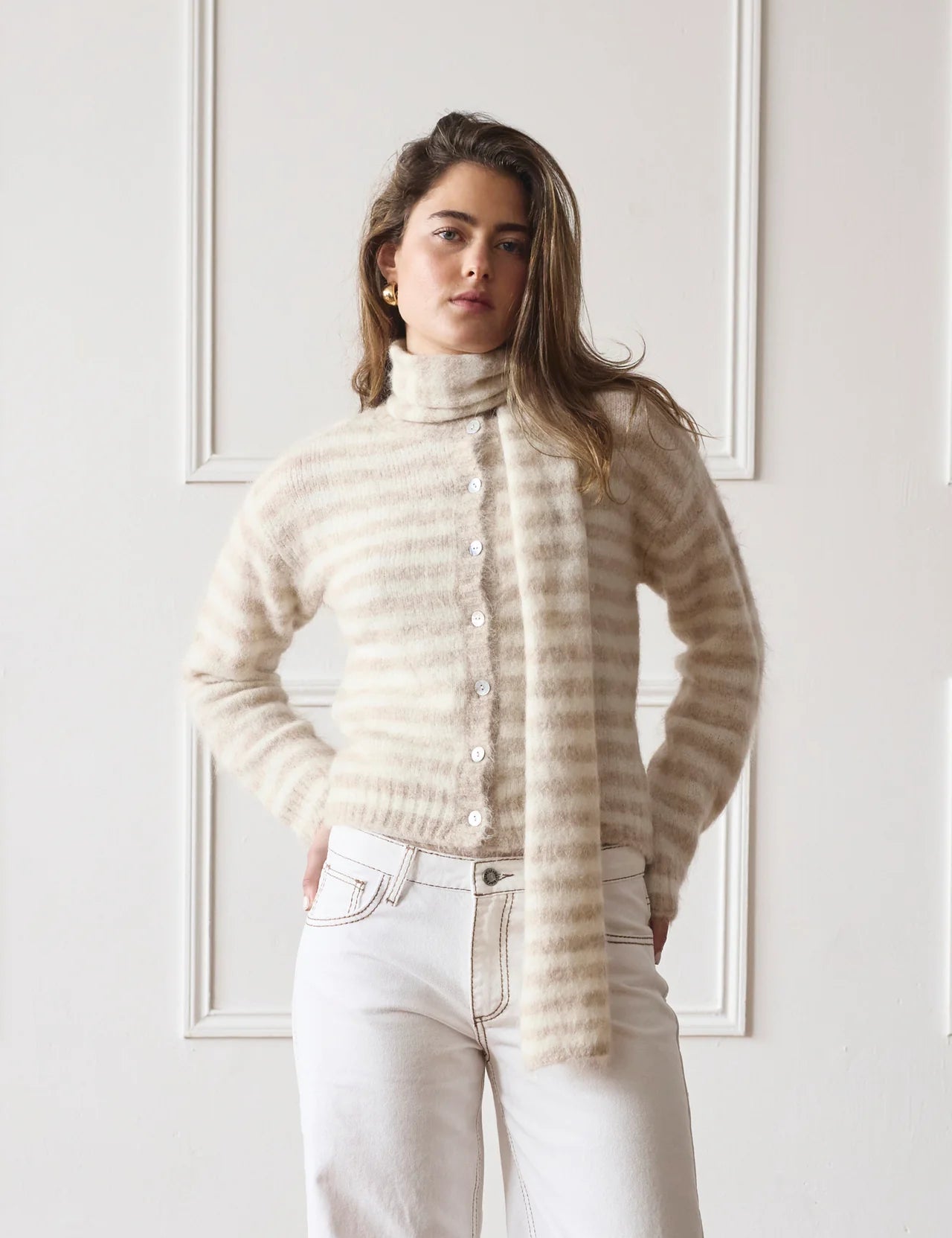 MINKA_DINK_EVIE_SCARF_BEIGE_STRIPE_1.webp