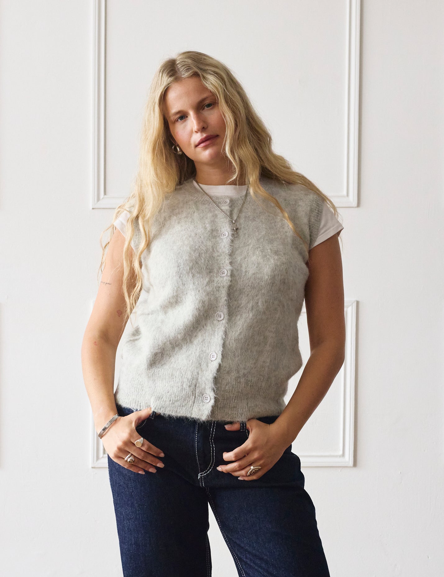 MINKA_DINK_KNIT_VEST_L_GREY_1.jpg