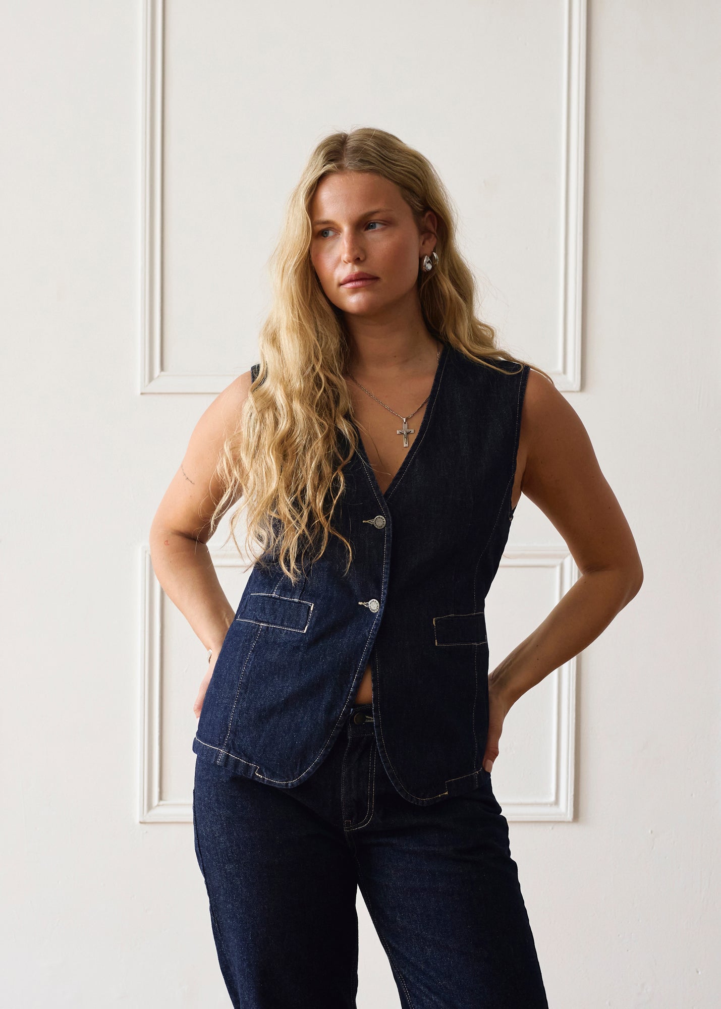 Hani Waistcoat - Dark Wash
